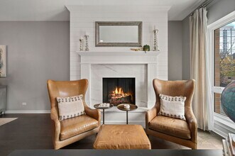 232 E 18th St in Chicago, IL - Building Photo - Building Photo