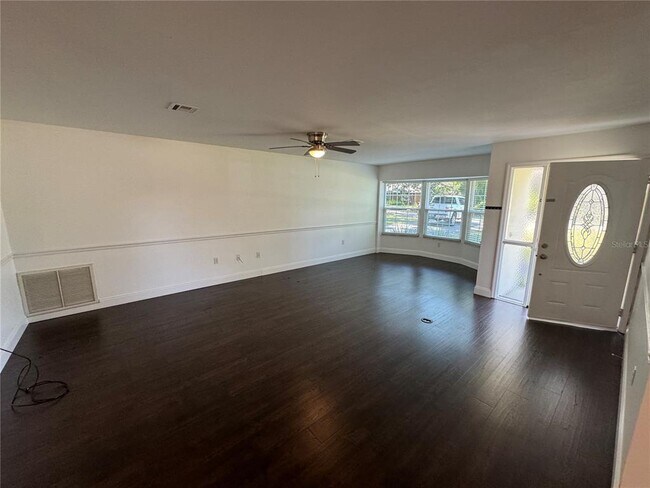 5246 Royal Oak Dr in Fruitland Park, FL - Building Photo - Building Photo