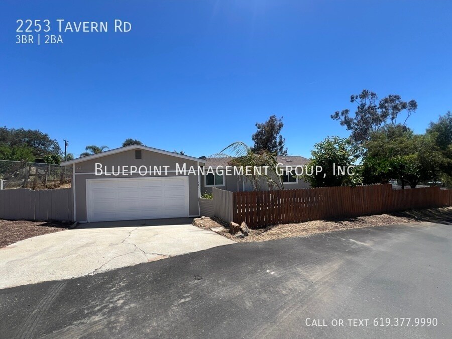 2253 Tavern Rd in Alpine, CA - Building Photo