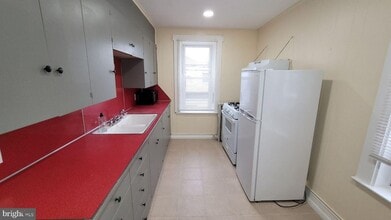838 Fairmount Ave in Trenton, NJ - Building Photo - Building Photo