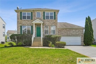 25 Keswick Rd in East Windsor, NJ - Building Photo - Building Photo