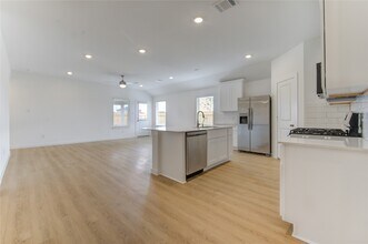 9047 Rose Water Trl in Iowa Colony, TX - Building Photo - Building Photo