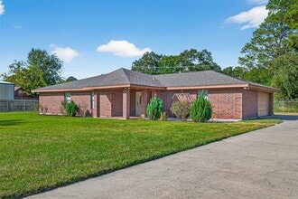 11507 Oak Valley Dr in Houston, TX - Foto de edificio - Building Photo