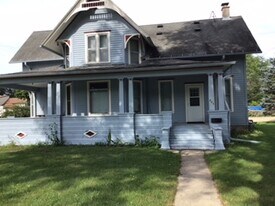 203 Robert St in Fort Atkinson, WI - Building Photo