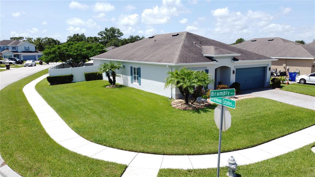 3729 Brambly Ave in St. Cloud, FL - Building Photo