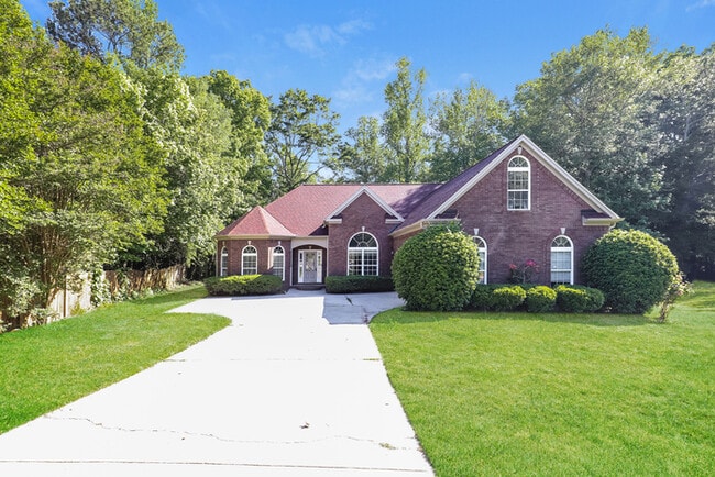 property at 905 Vandiver Ct