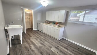 627 Michigan St in Lapeer, MI - Building Photo