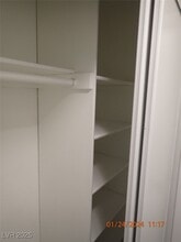 4571 Carriage Park Dr in Las Vegas, NV - Building Photo - Building Photo