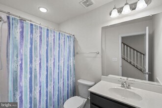 17357 Redshank Rd in Dumfries, VA - Building Photo - Building Photo