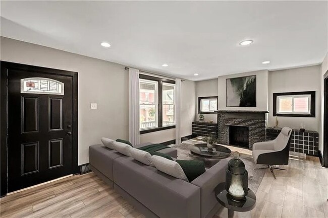 61 Mainsgate St in Pittsburgh, PA - Building Photo - Building Photo