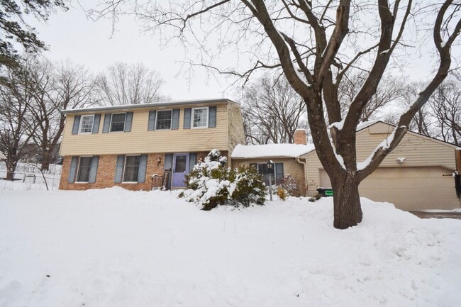 property at 1705 Folwell Dr SW