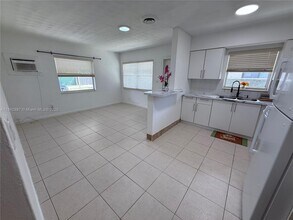 2235 Coolidge in Hollywood, FL - Building Photo - Building Photo