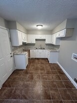 Grove Apartments in Dyersburg, TN - Building Photo