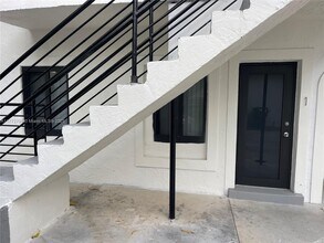 169 NE 50th St-Unit -1 in Miami, FL - Building Photo - Building Photo