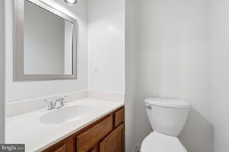 9663 Franklin Woods Pl in Lorton, VA - Building Photo - Building Photo