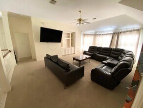 3806 Shady Harbor Dr in Houston, TX - Building Photo - Building Photo