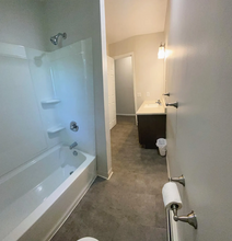 408 Woodward Ave, Unit Upper in Big Rapids, MI - Foto de edificio - Building Photo