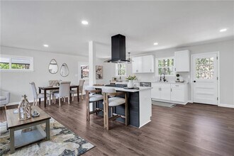 1785 Hammond Woods Cir SW in Marietta, GA - Foto de edificio - Building Photo