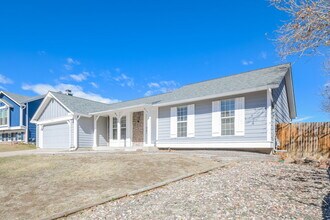 21287 E Powers Pl in Centennial, CO - Building Photo - Building Photo