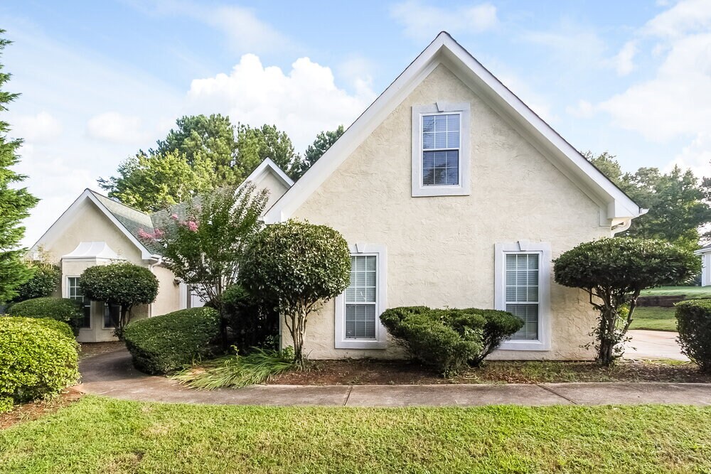 107 Windsong Dr in Stockbridge, GA - Building Photo