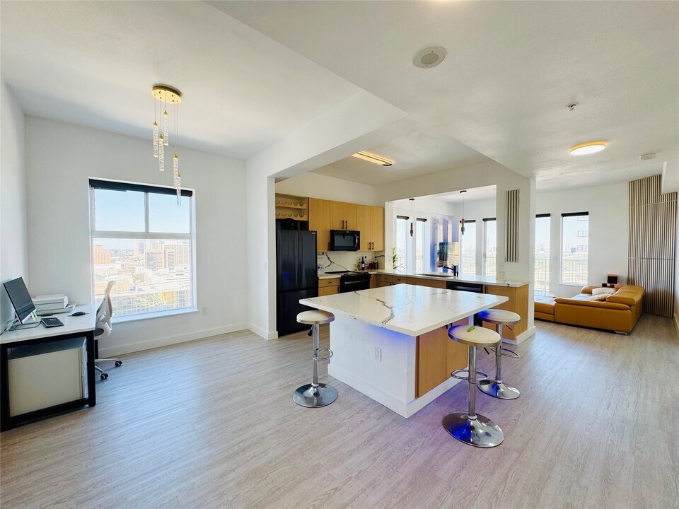 3505 Sage Rd in Houston, TX - Building Photo