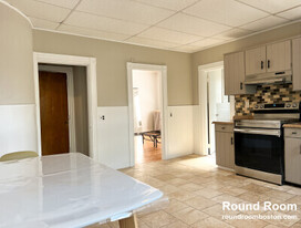 14 Smythe St, Unit 3 in Brookline, MA - Building Photo