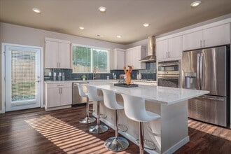 11821 82nd Pl S in Seattle, WA - Building Photo - Building Photo