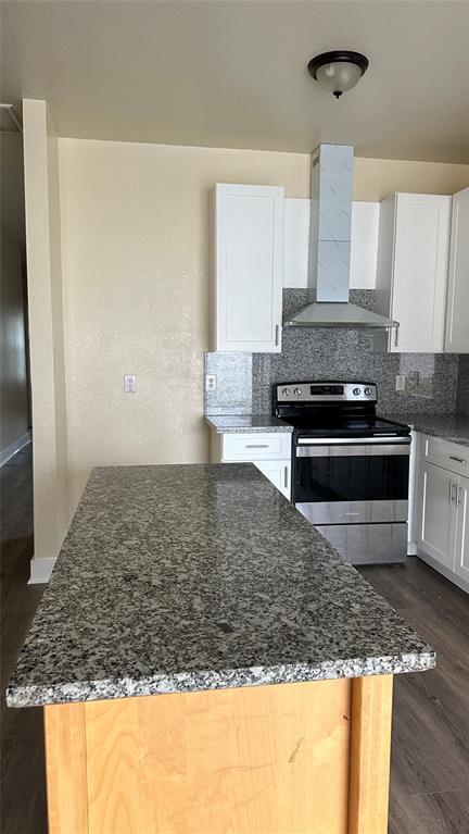 property at 1615 Palcio Real Dr
