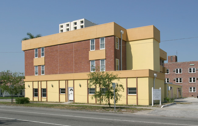 4th Street Flats in St. Petersburg, FL - Building Photo - Building Photo