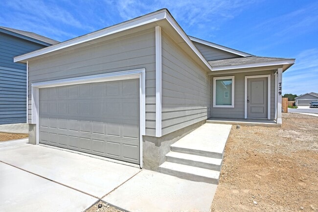 property at 729 Meadow Dr
