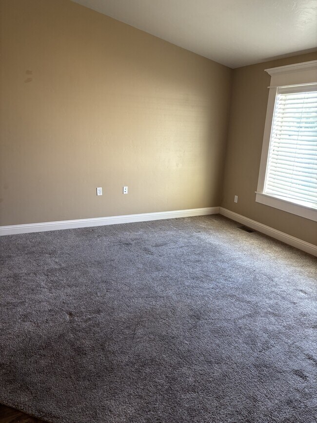 4261 Liberty Dr in Ammon, ID - Building Photo - Building Photo