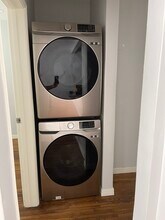 436 Rosecrans Ave, Unit B in Manhattan Beach, CA - Building Photo - Building Photo
