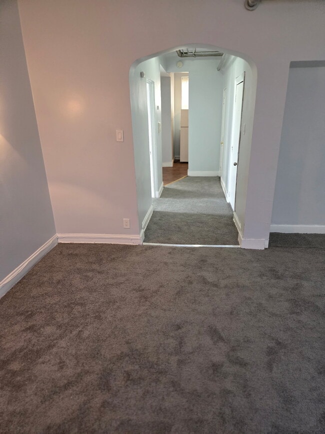 8058 S Hermitage Ave in Chicago, IL - Foto de edificio - Building Photo