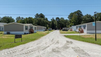 1118 Old Tar Landing Rd in Jacksonville, NC - Building Photo - Building Photo