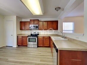 825 Barrel Point in San Antonio, TX - Building Photo - Building Photo