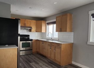 123 Castleridge Rd NE in Calgary, AB - Building Photo - Building Photo