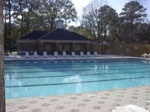 777 King George Blvd, Unit 2 in Savannah, GA - Foto de edificio - Building Photo