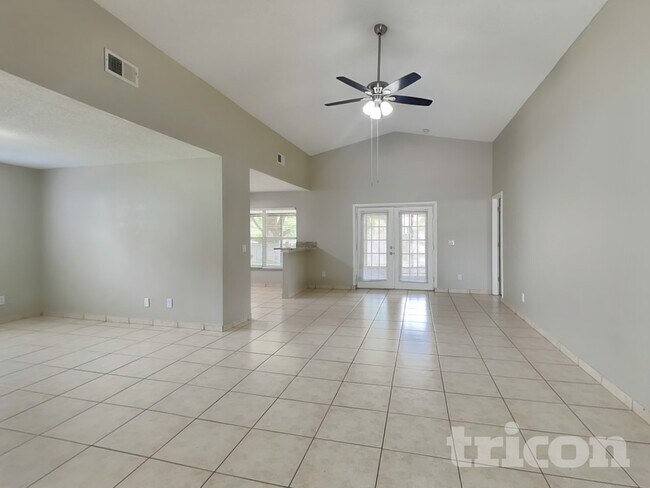 2305 Saphire Ct in Kissimmee, FL - Building Photo - Building Photo