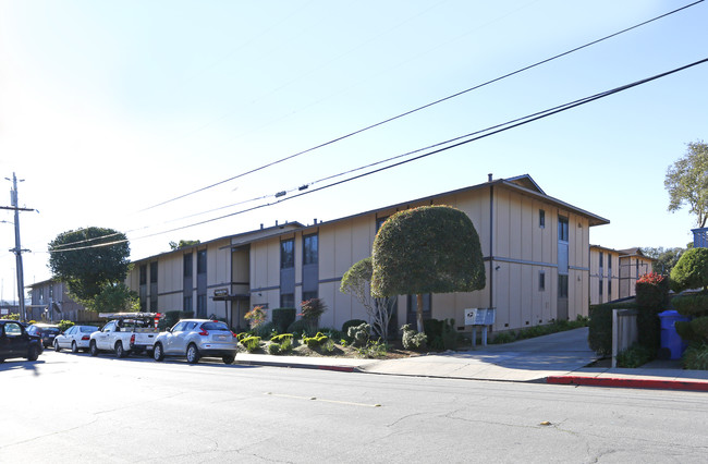 Casa Dela Vina Apartments in Monterey, CA - Building Photo - Building Photo