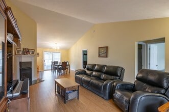 4 Myopia Ln in Nashua, NH - Building Photo - Building Photo