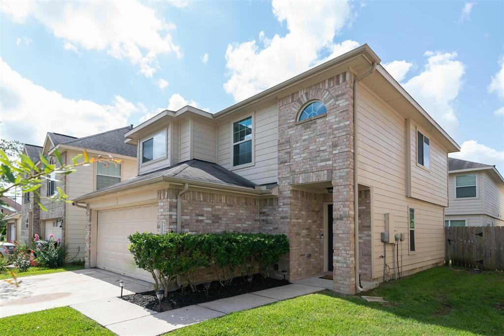 8926 San Alberto in Houston, TX - Building Photo