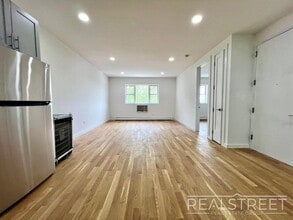 183 Chauncey St, Unit 3 in Brooklyn, NY - Building Photo - Building Photo