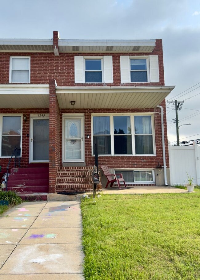 property at 1251 S Grantley St