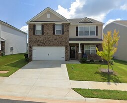 202 Yellow Fox Rd in Greer, SC - Building Photo