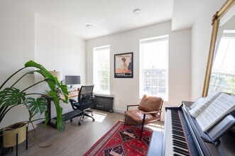 27 Belmont Ave in Jersey City, NJ - Building Photo - Building Photo