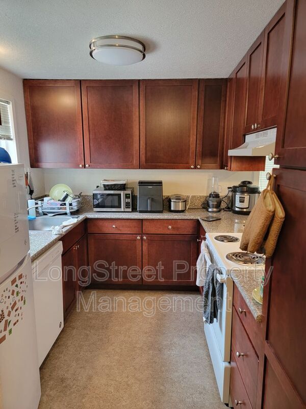 654 SW 7th- in Corvallis, OR - Building Photo - Building Photo