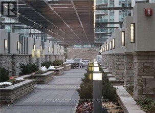 5-1815 Sheppard Ave E in Toronto, ON - Building Photo - Building Photo