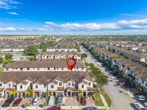 11413 SW 252nd St in Homestead, FL - Foto de edificio - Building Photo