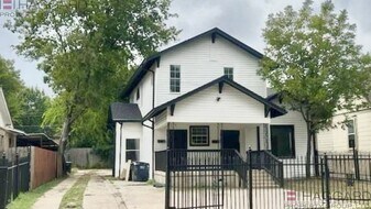 2311 Market Ave in Fort Worth, TX - Building Photo