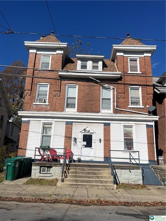 831 Seneca St